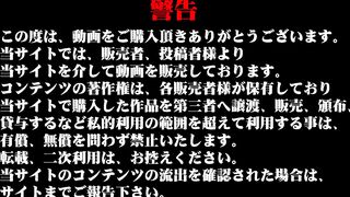 年轻妹子聚集地游泳馆女士换衣淋浴间内部真实偸拍好多穿比基尼的妹子来玩奶子很有弹性的美眉很小心对着镜头看了半天