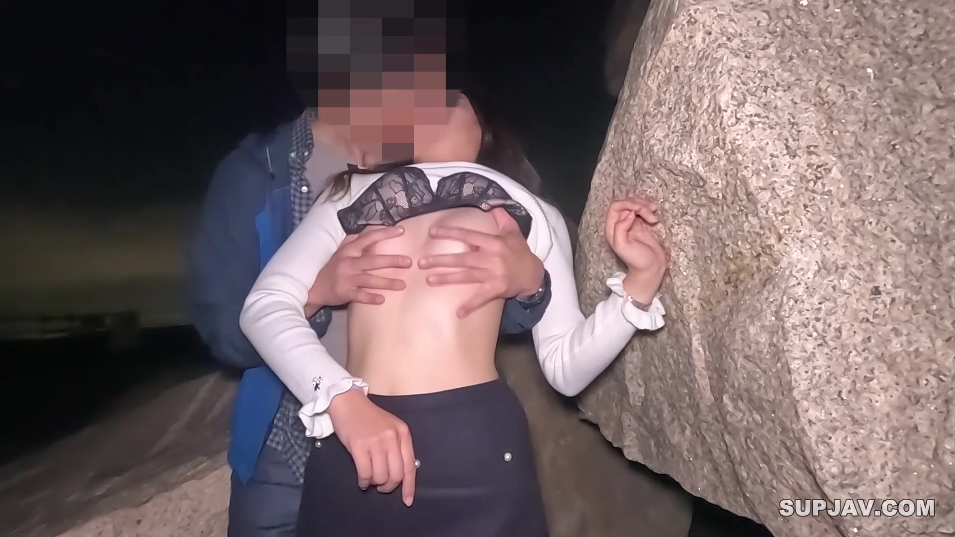 FC2-PPV-4076455 初撮り！す〇ずりか〇ん激似！なんと元こ役の18？19？歳。〜野外SEXで魅せる突然の潮吹き〜 (2)