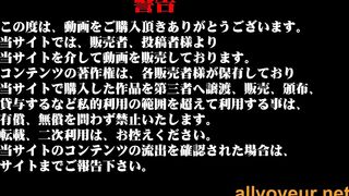 冒险趴窗偸拍邻居极品坚挺大奶嫩妹洗澡意外收获洗到一半居然自慰完事还闻一闻手指上的骚味